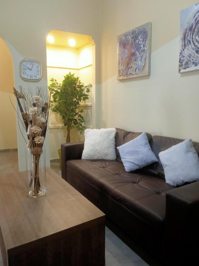Koukaki-Acropolis Roomy With A Private Veranda Apt. เอเธนส์ ภายนอก รูปภาพ