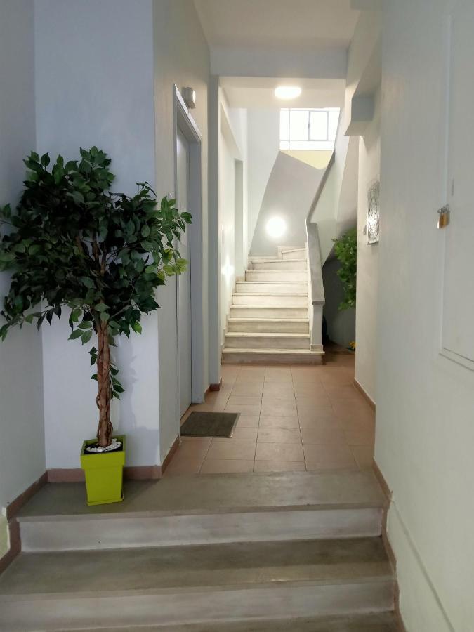 Koukaki-Acropolis Roomy With A Private Veranda Apt. เอเธนส์ ภายนอก รูปภาพ