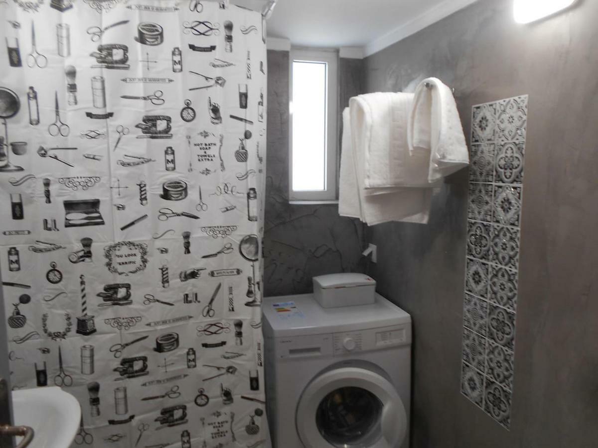 Koukaki-Acropolis Roomy With A Private Veranda Apt. เอเธนส์ ภายนอก รูปภาพ