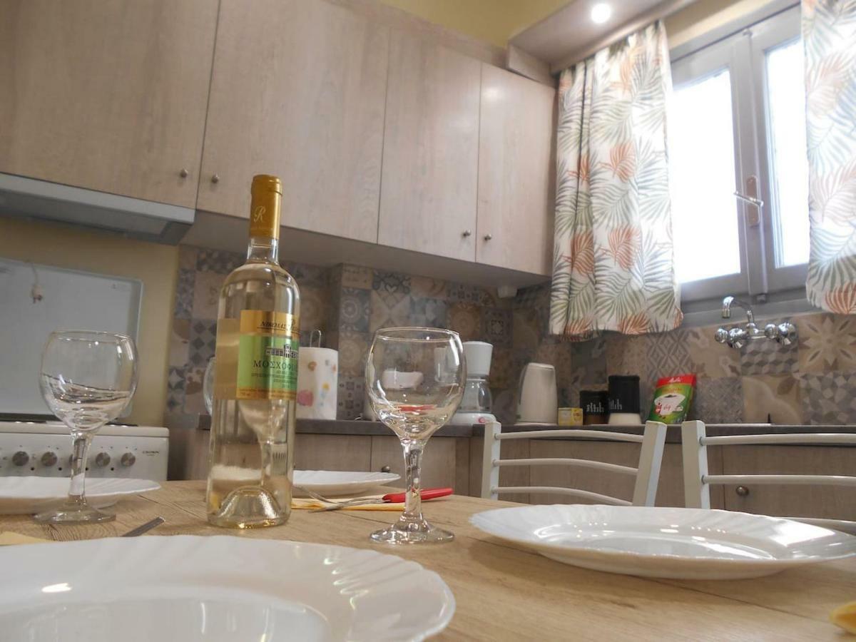 Koukaki-Acropolis Roomy With A Private Veranda Apt. เอเธนส์ ภายนอก รูปภาพ